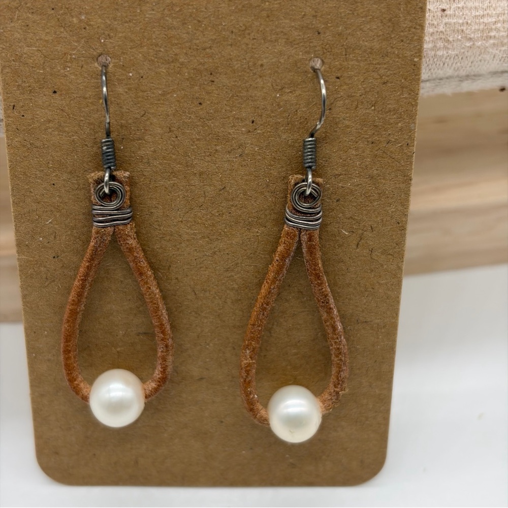 Elegant Leather and Pearl Drop Earrings,‎ 2" Length